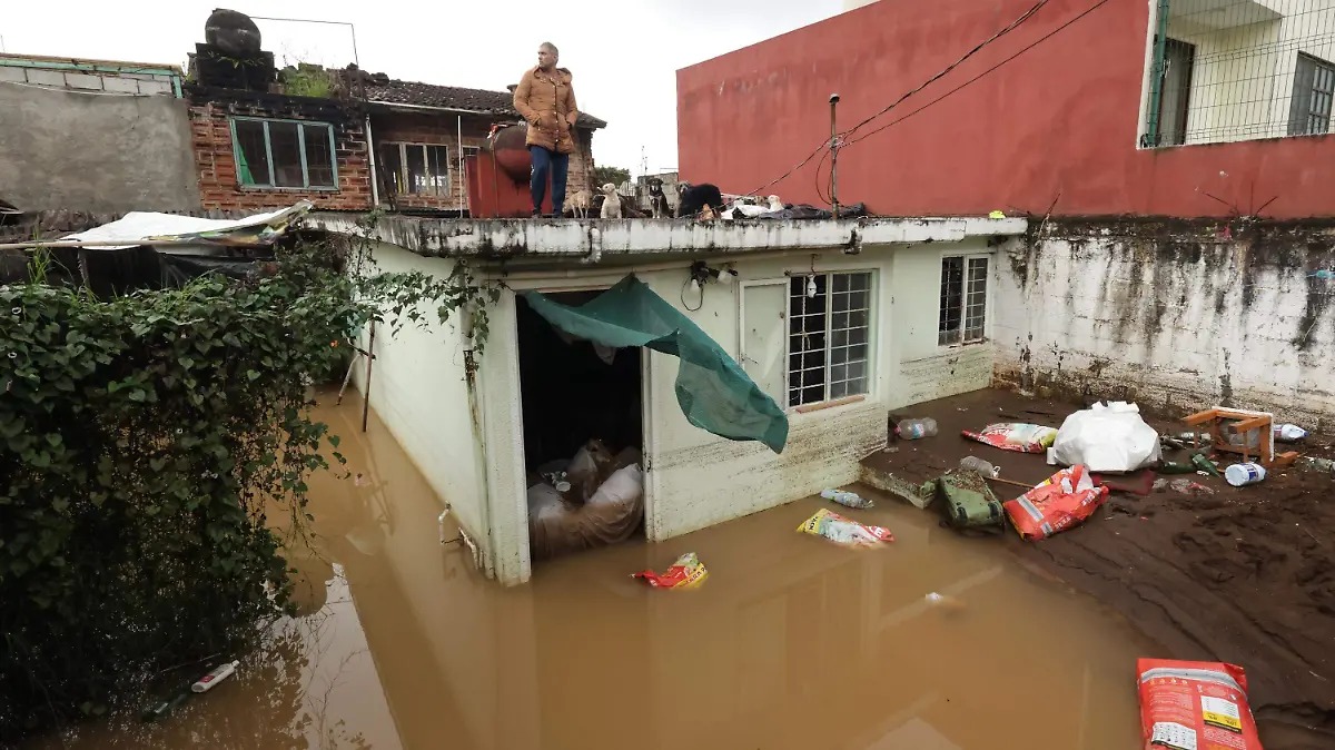 Asciende a 66 el número de muertos por intensas lluvias en el país (por ...